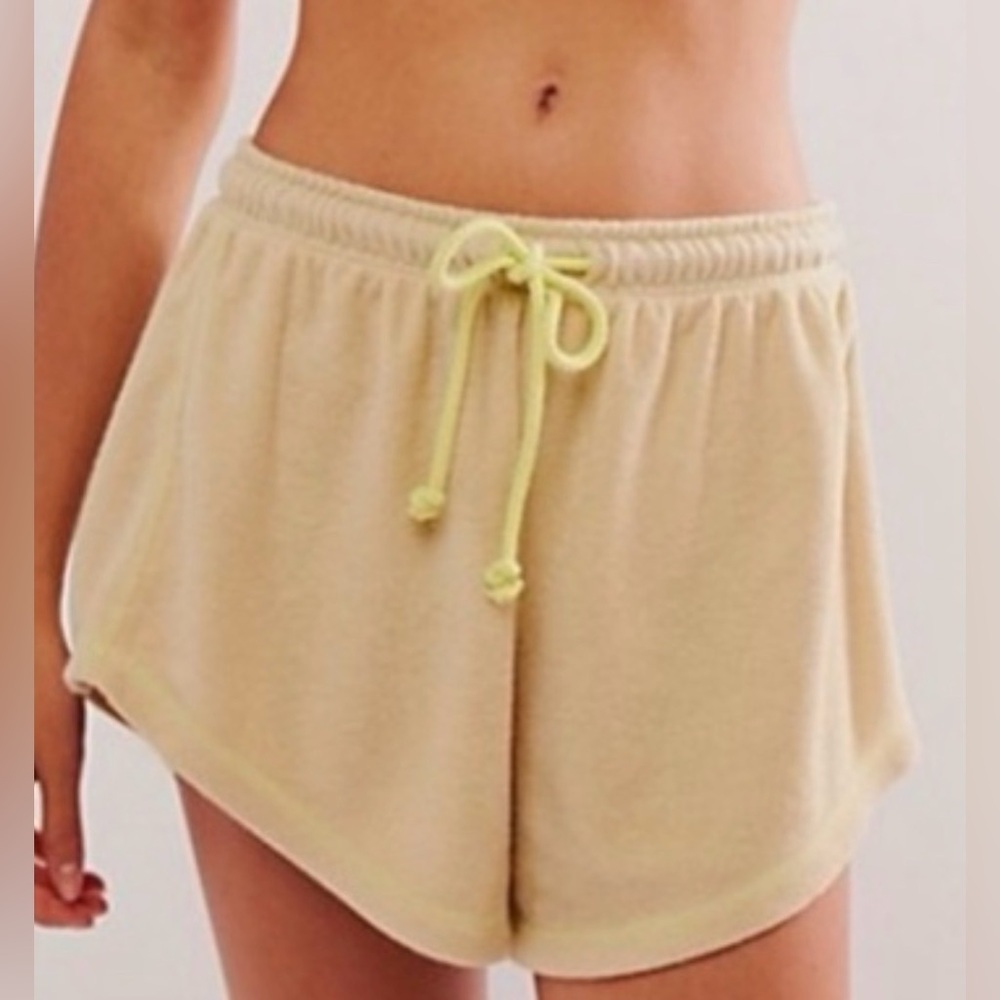 Free People NWT Gimmie More shorts, XS